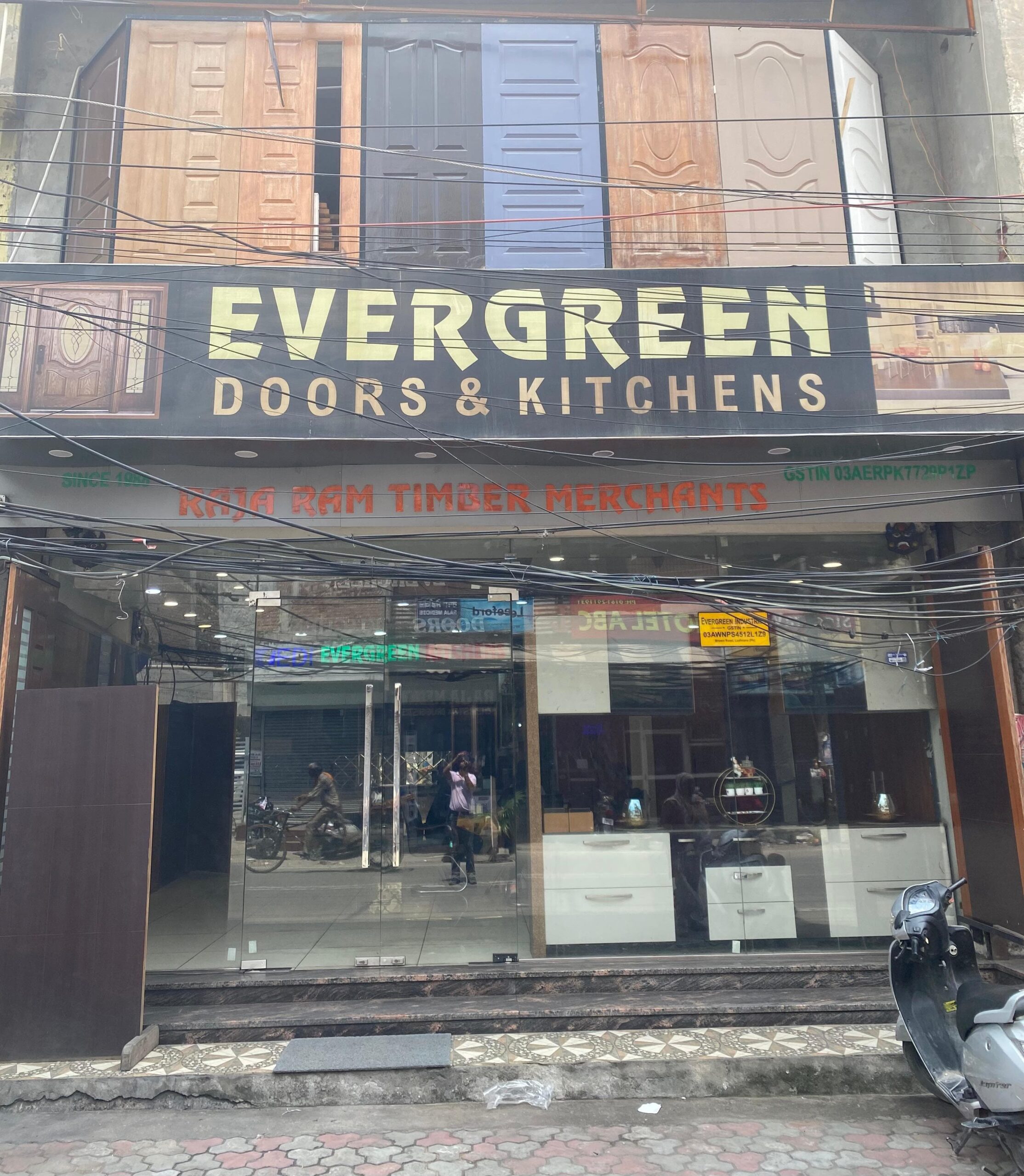 Evergreen Doors and Kitchens